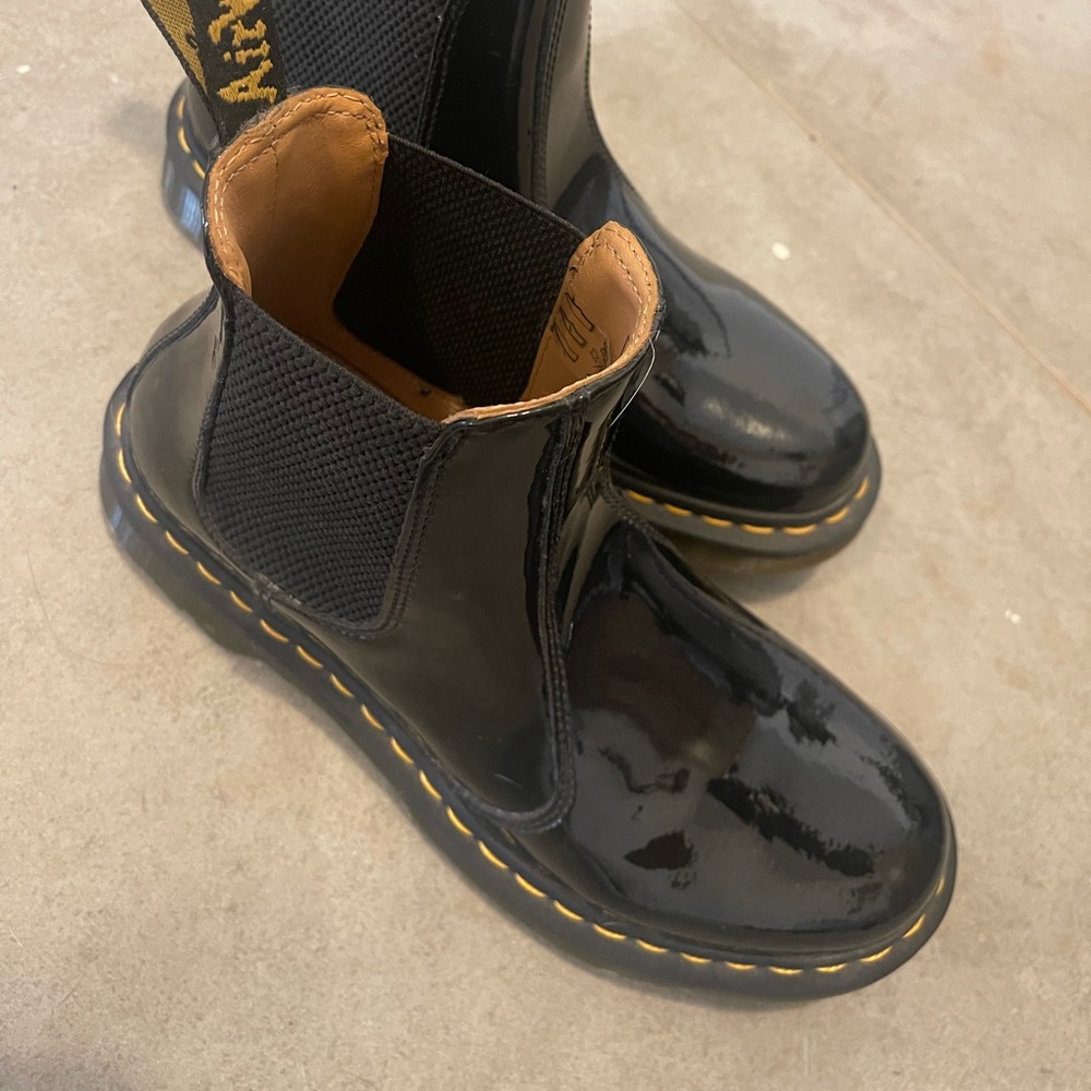 Doc Martens Chelsea Boots size 39 (8)